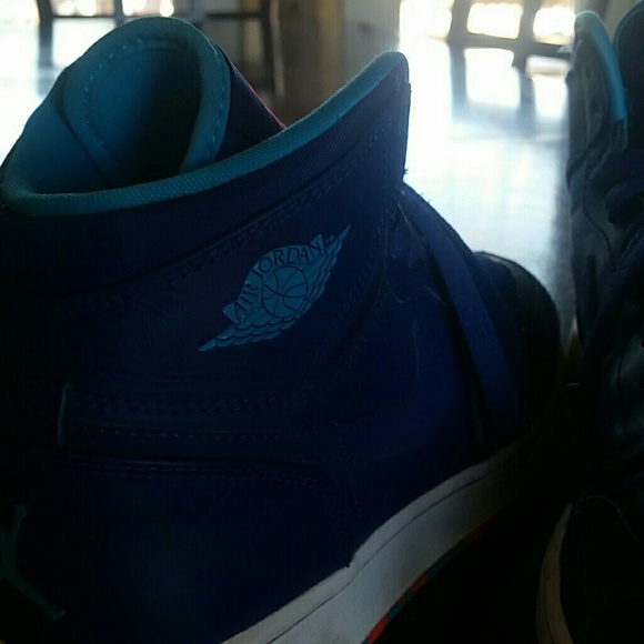 Air Jordan 1 - Picture 4 of 5